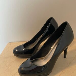 Glossy Black Pumps